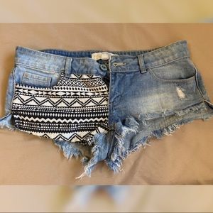 Short Jean Shorts with Tribal Pattern